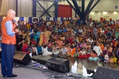 Anupam-Kher-addressing-Janmashtami-audience-in-Houston