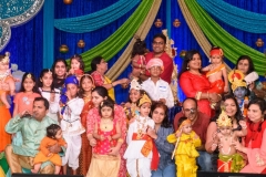 Costume-contest-group-picure